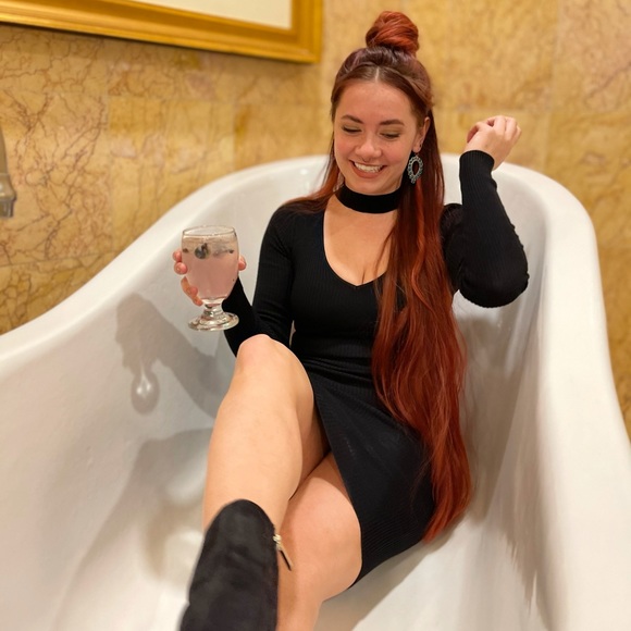 Meet your Posher, Chloe - Picture 1 of 1